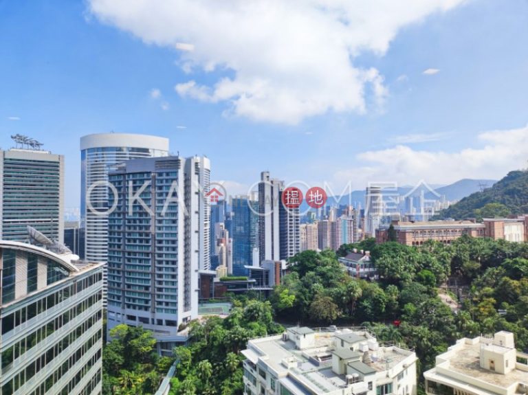 Stylish 4 bedroom with parking | Rental
