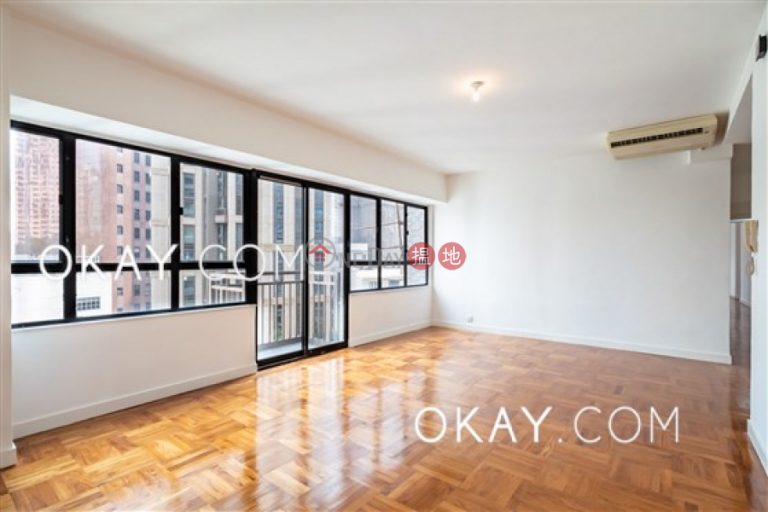 Luxurious 3 bedroom with balcony & parking | Rental