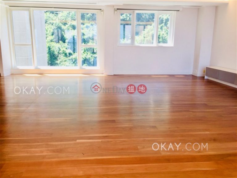 Rare penthouse with harbour views, rooftop & terrace | Rental