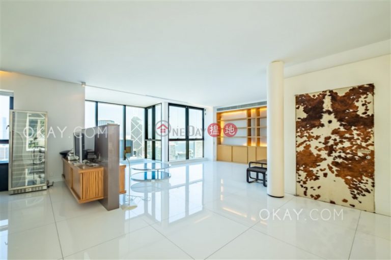Gorgeous 3 bedroom in Mid-levels Central | Rental