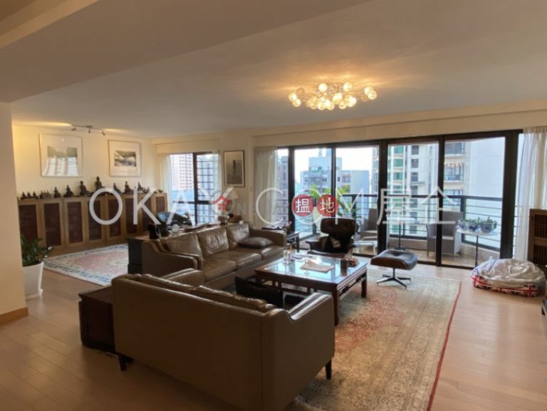 Efficient 4 bedroom with balcony | Rental