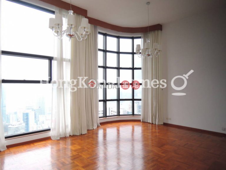 3 Bedroom Family Unit for Rent at Queen's Garden