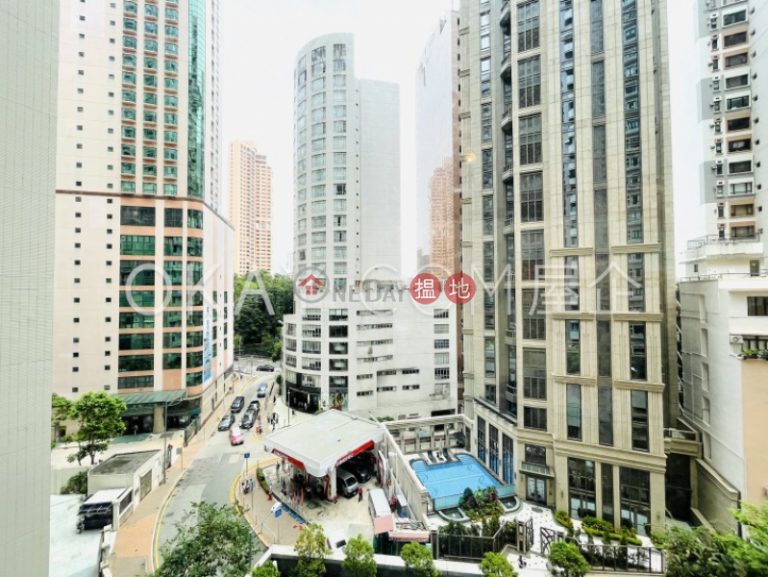 Luxurious 3 bed on high floor with sea views & balcony | Rental