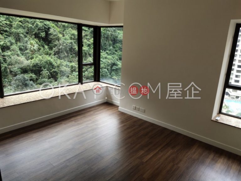Gorgeous 3 bedroom on high floor with parking | Rental
