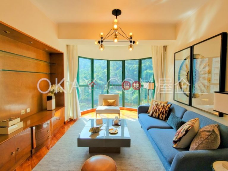 Stylish 2 bedroom with parking | Rental