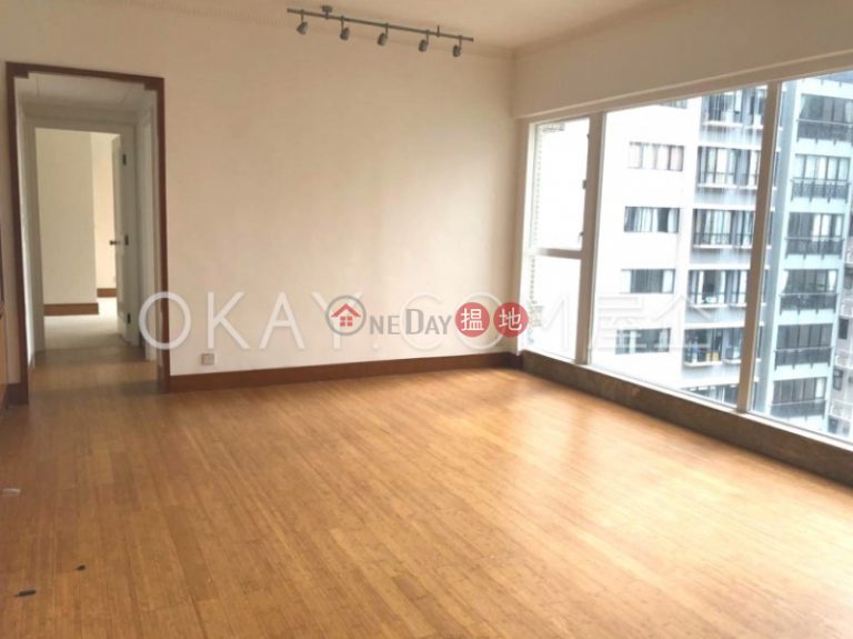 Exquisite 2 bedroom with parking | Rental