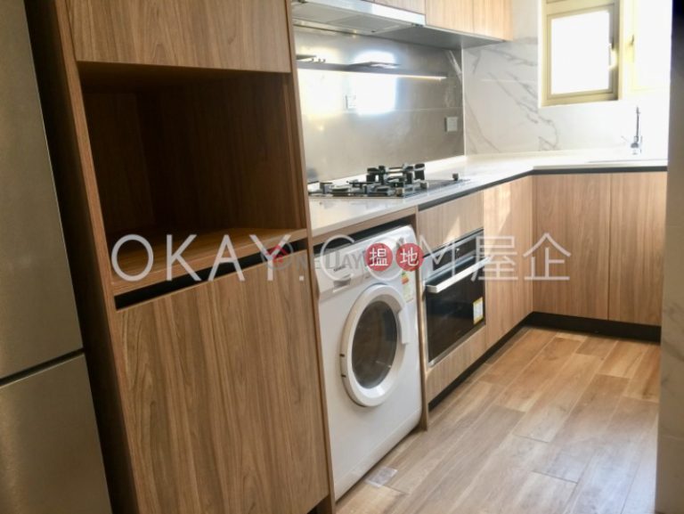 Lovely 1 bedroom with parking | Rental