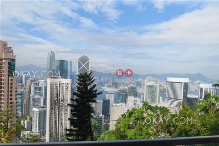 Stylish 3 bedroom with balcony & parking | Rental