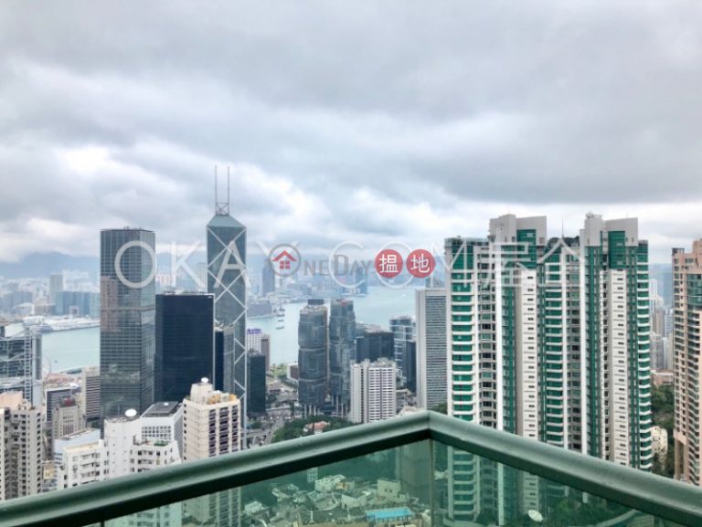 Luxurious 3 bedroom with balcony & parking | Rental