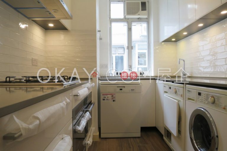Gorgeous 3 bedroom with balcony | Rental
