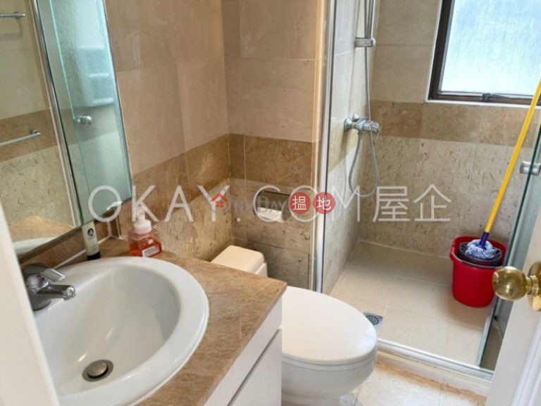 Stylish 2 bedroom with balcony & parking | Rental