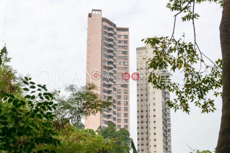 Stylish 2 bedroom with balcony & parking | Rental