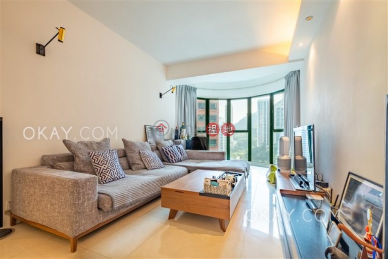 Charming 2 bedroom with parking | Rental