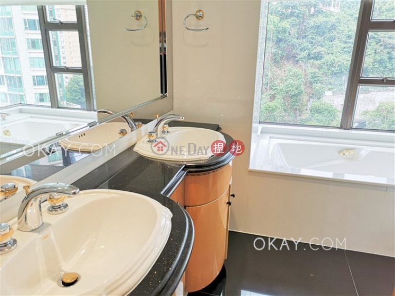 Lovely 3 bedroom in Mid-levels Central | Rental
