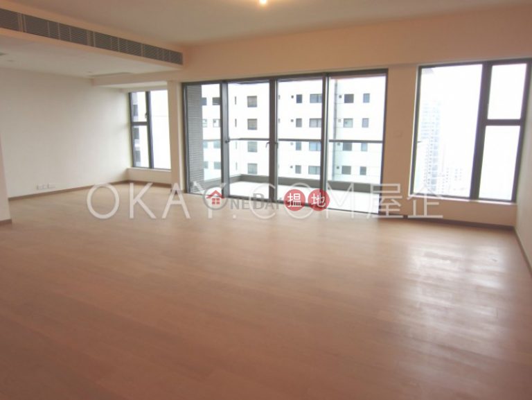 Exquisite 3 bedroom with balcony & parking | Rental