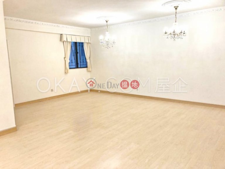 Unique 3 bedroom on high floor with parking | Rental