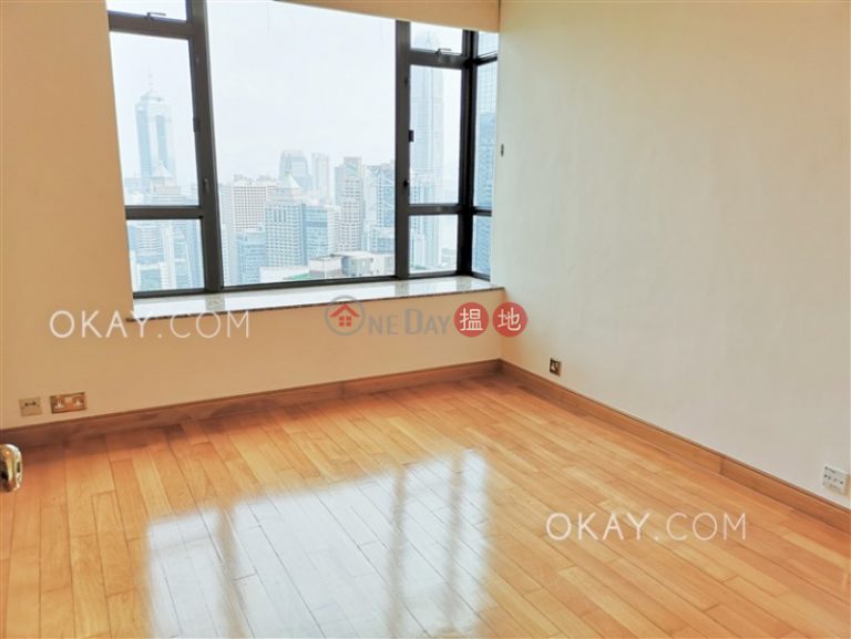 Lovely 3 bedroom in Mid-levels Central | Rental