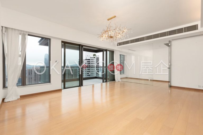 Exquisite 3 bedroom with balcony | Rental