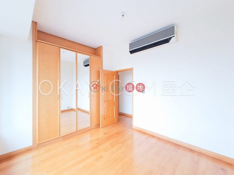 Gorgeous 4 bedroom on high floor with balcony | Rental