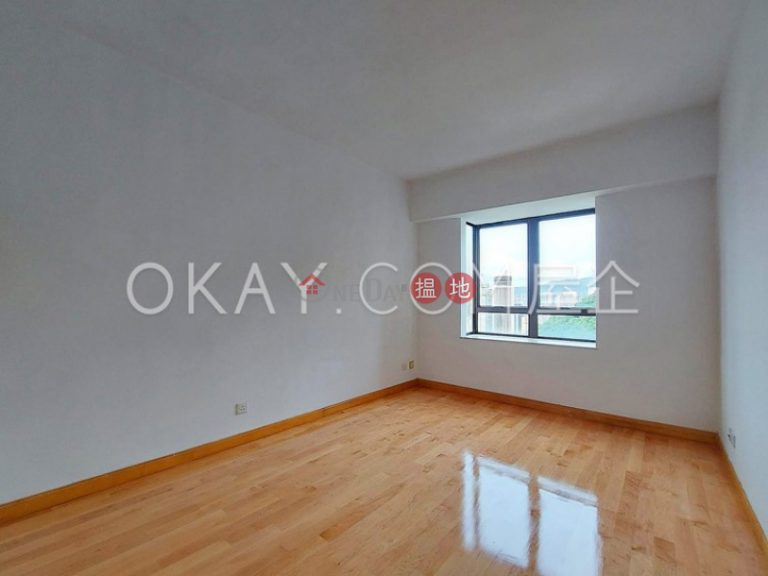 Popular 2 bedroom with sea views, balcony | Rental