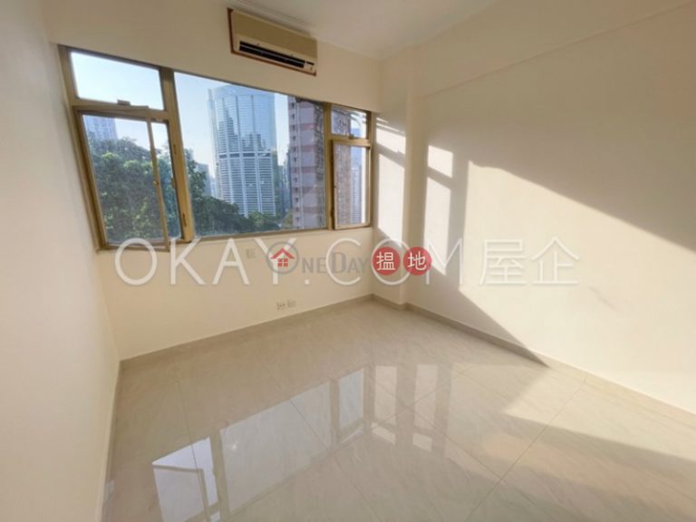 Elegant 3 bedroom with balcony & parking | Rental