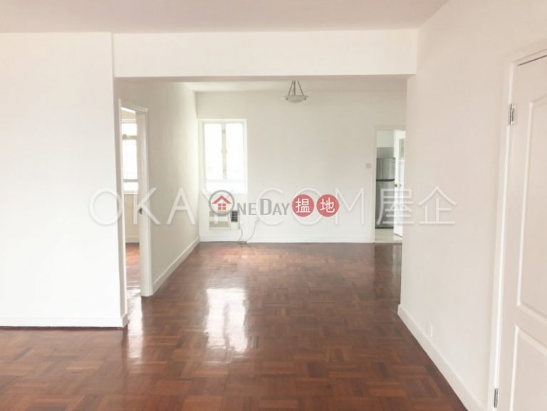 Efficient 3 bed on high floor with balcony & parking | Rental