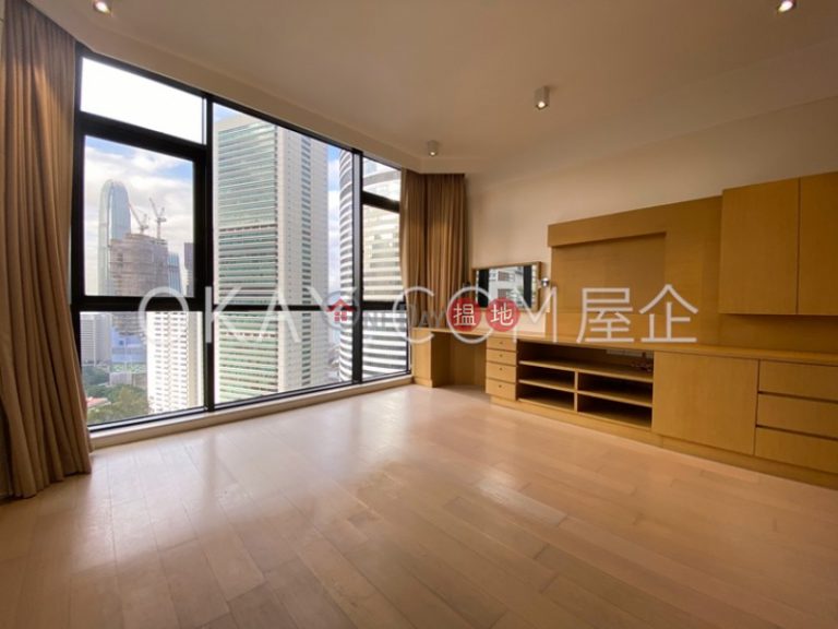 Rare 3 bedroom with parking | Rental
