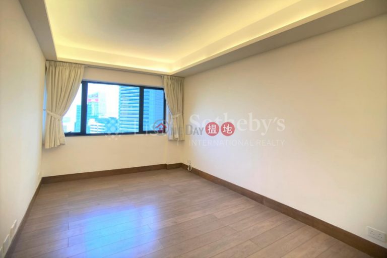 Property for Sale at Regent On The Park with 3 Bedrooms