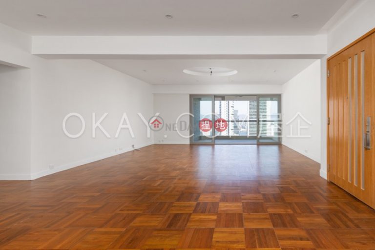 Efficient 4 bedroom with balcony & parking | Rental