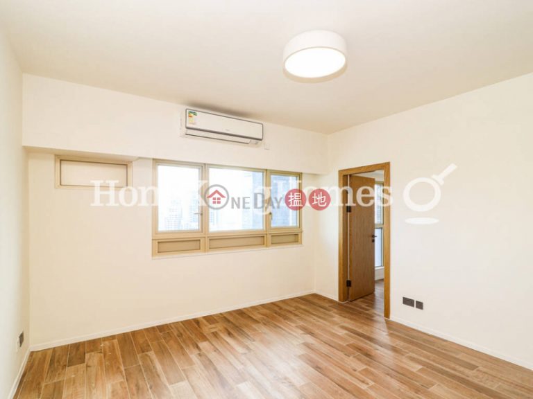 3 Bedroom Family Unit for Rent at St. Joan Court