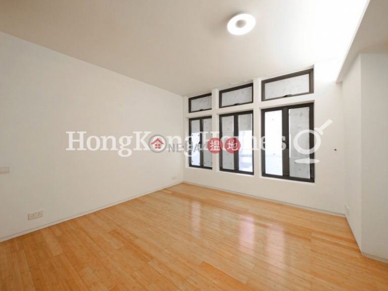 3 Bedroom Family Unit for Rent at Kam Yuen Mansion