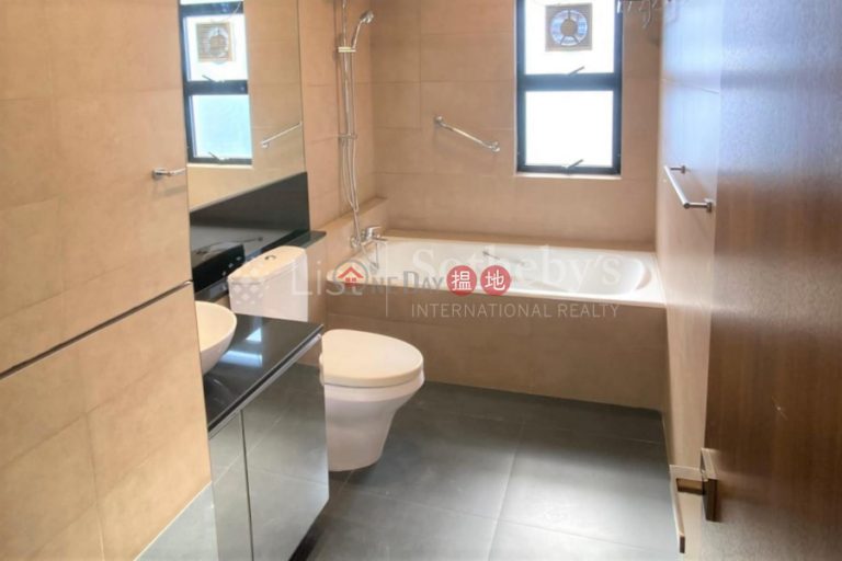 Property for Sale at Regent On The Park with 3 Bedrooms