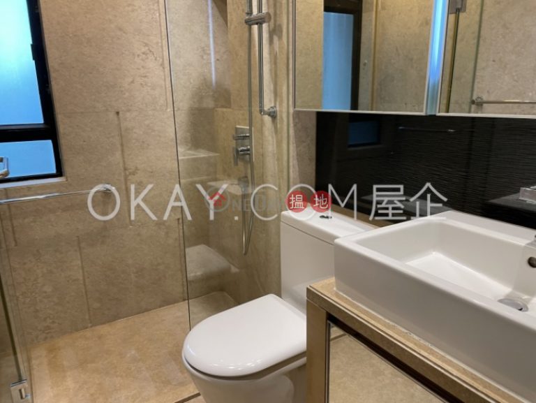 Stylish 3 bedroom with parking | Rental