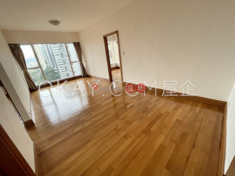 Nicely kept 2 bedroom on high floor with parking | Rental
