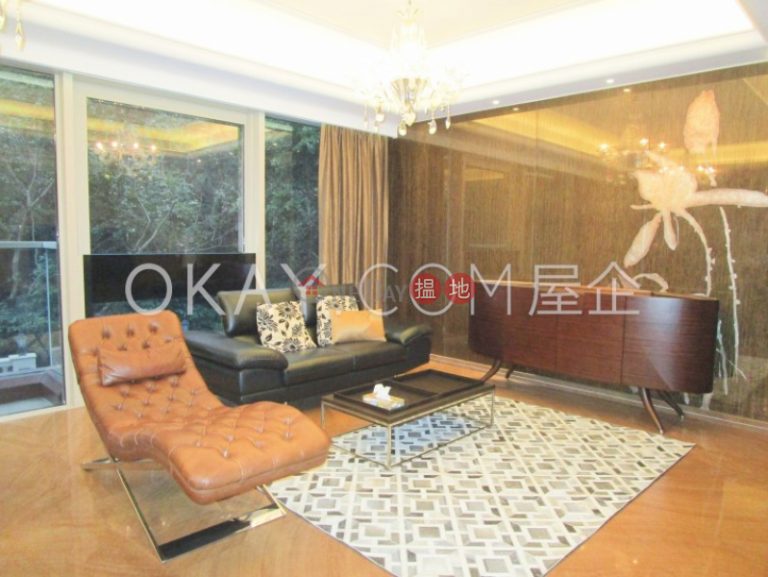 Tasteful 2 bedroom with balcony & parking | Rental