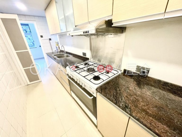 Gorgeous 2 bedroom in Mid-levels Central | Rental