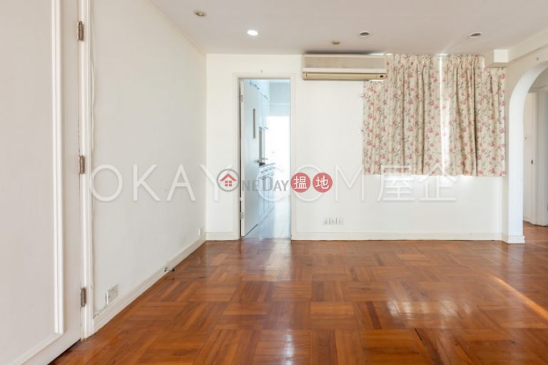 Efficient 3 bedroom on high floor with parking | For Sale