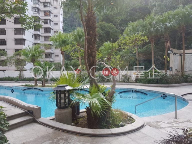 Nicely kept 2 bedroom with parking | Rental