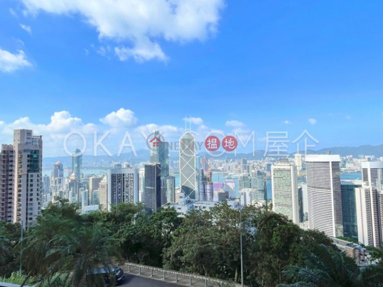 Gorgeous 4 bedroom with parking | Rental