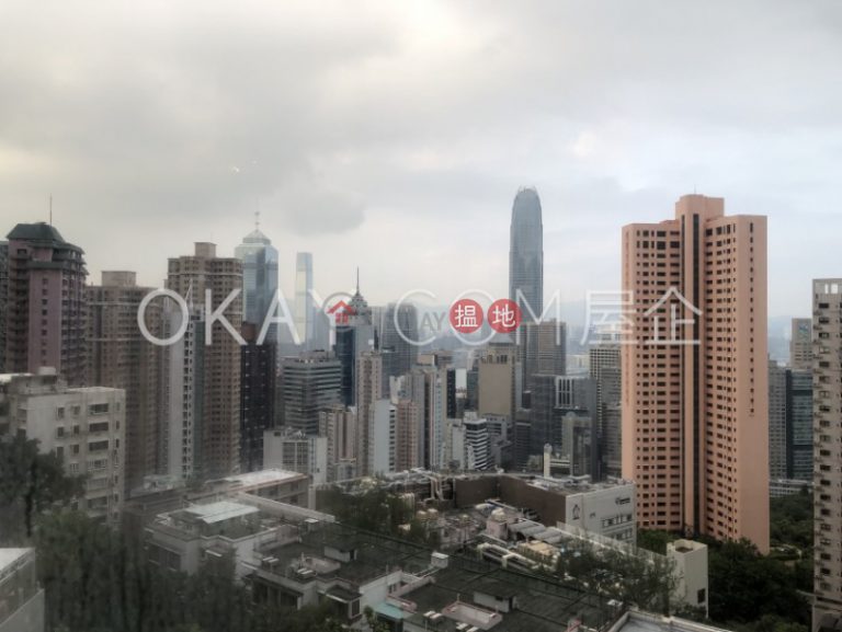 Stylish 4 bedroom with parking | Rental