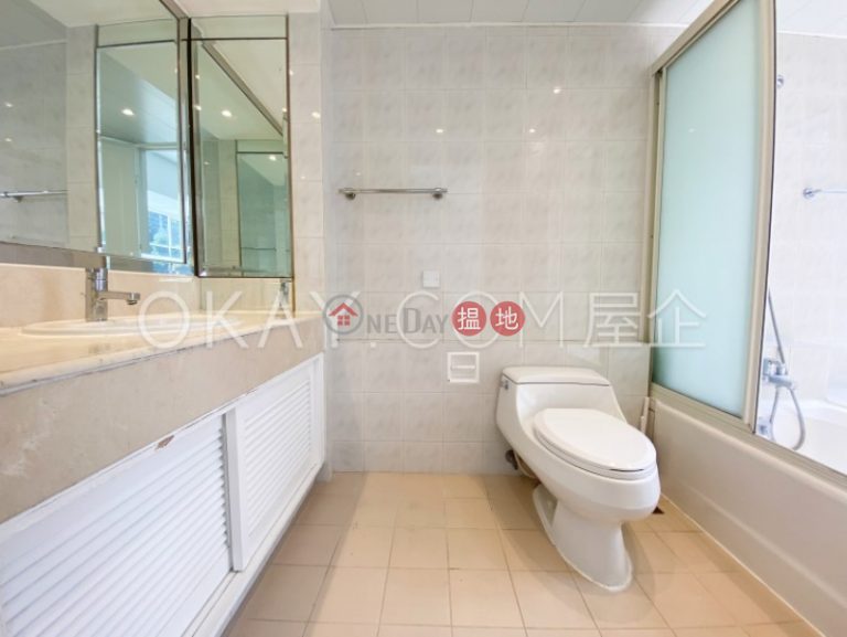 Efficient 4 bedroom with balcony & parking | Rental