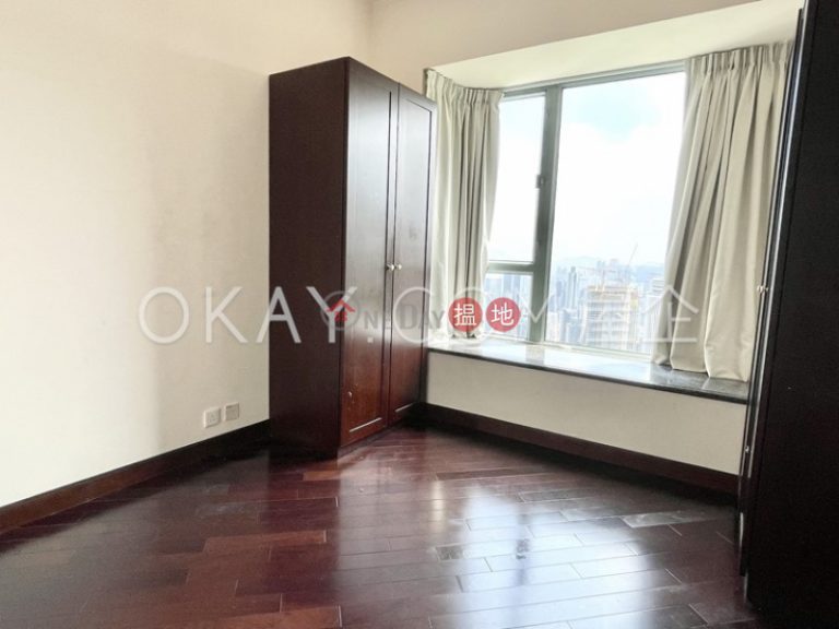 Unique 4 bed on high floor with harbour views & balcony | Rental