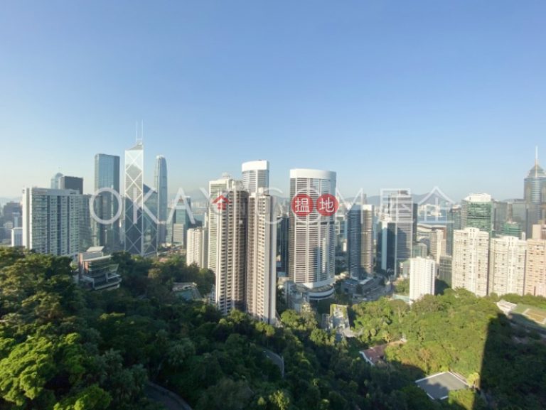 Stylish 3 bedroom with harbour views, balcony | For Sale