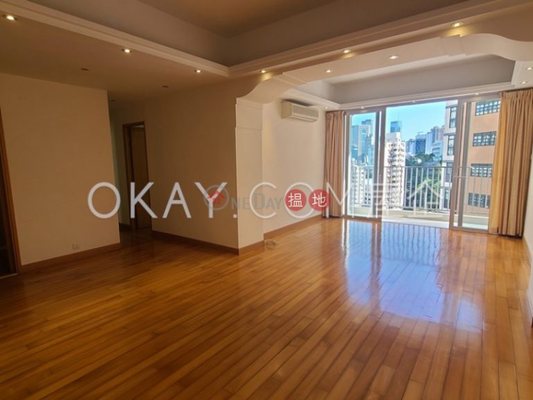 Nicely kept 3 bedroom with balcony & parking | Rental