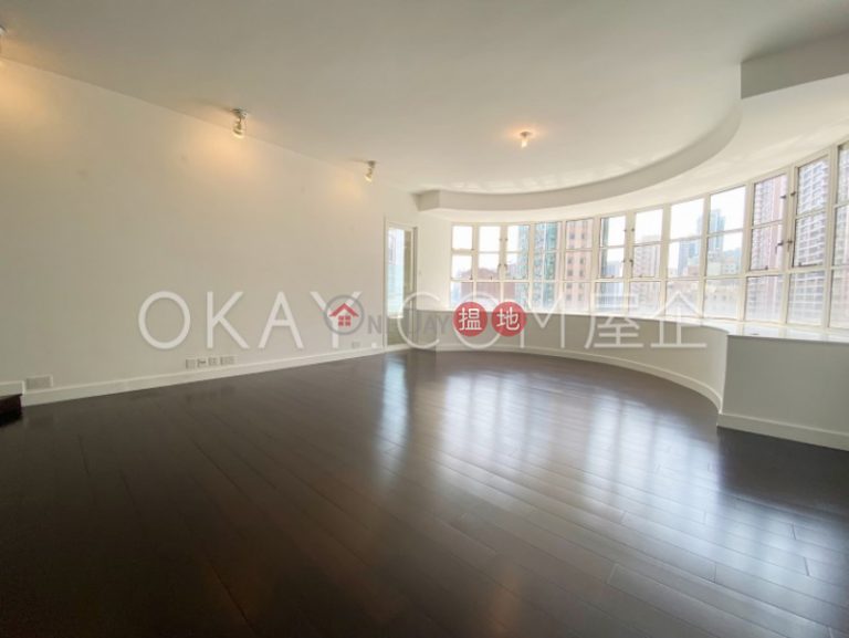 Efficient 4 bedroom with balcony & parking | Rental