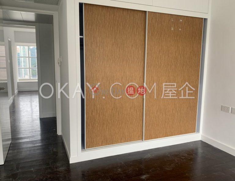 Efficient 4 bed on high floor with balcony & parking | Rental