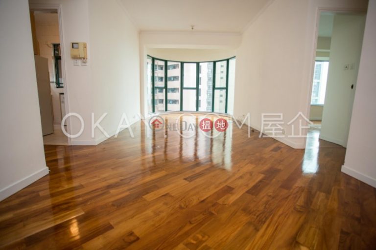 Nicely kept 2 bedroom with parking | Rental
