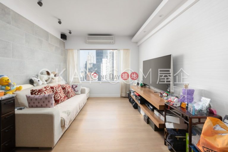 Efficient 3 bedroom on high floor with parking | For Sale