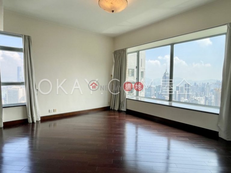 Unique 4 bed on high floor with harbour views & balcony | Rental
