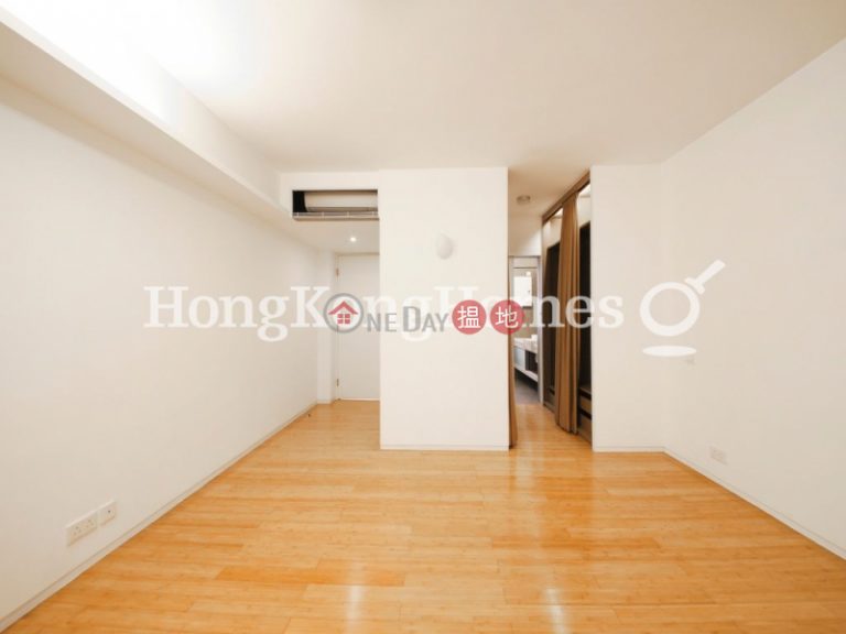 3 Bedroom Family Unit for Rent at Kam Yuen Mansion